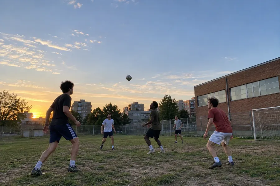 Foot au coucher du soleil